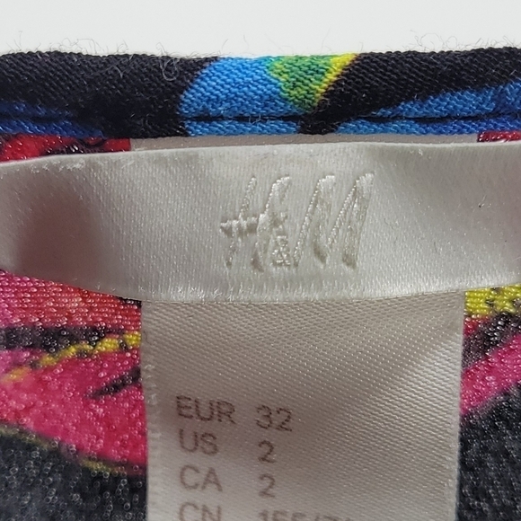 H&M Blouse Black With Vibrant Neon Flowers Size 2 - Picture 5 of 9